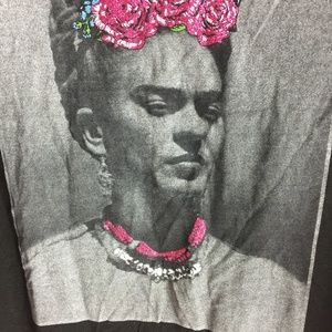 Frida Kahl's women t-shirt size XL 15/17